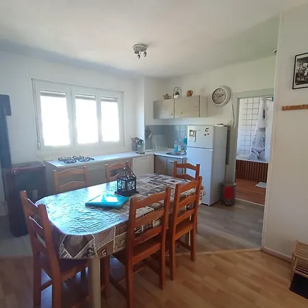 6 Personnes Proche La Bresse Avec Vue Montagne *